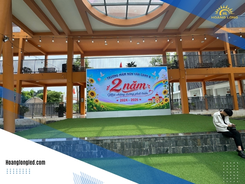 Hoàng Long LED Thi công màn hình phòng họp và màn hình LED P3 ngoài trời 30m² tại Trường Mầm non Vân Canh B (4) Hoàng Long LED Thi công màn hình phòng họp và màn hình LED P3 ngoài trời 30m² tại Trường Mầm non Vân Canh B (4)