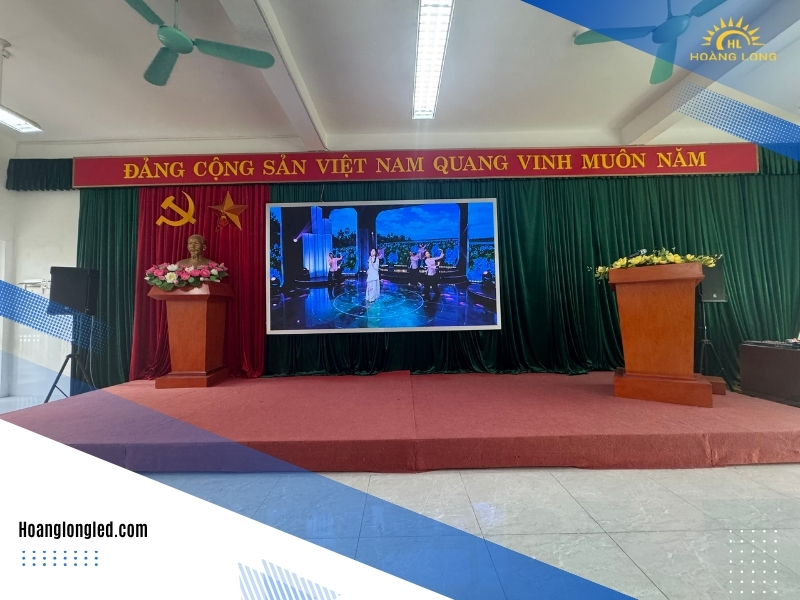 Hoàng Long LED Thi công màn hình phòng họp và màn hình LED P3 ngoài trời 30m² tại Trường Mầm non Vân Canh B Hoàng Long LED Thi công màn hình phòng họp và màn hình LED P3 ngoài trời 30m² tại Trường Mầm non Vân Canh B