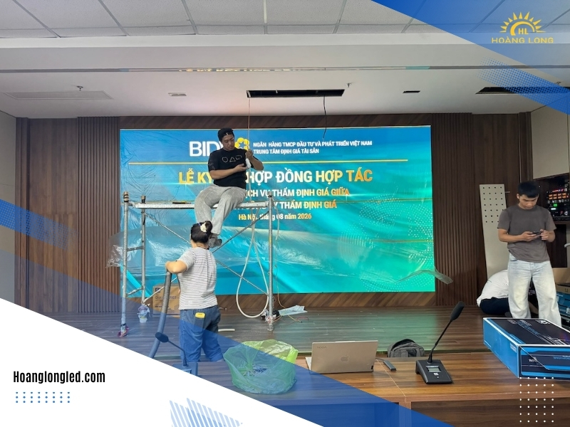 Thi công màn hình LED P2, hệ thống họp trực tuyến và âm thanh âm trần tại Trung tâm Định giá tài sản BIDV – 545 Nguyễn Văn Cừ