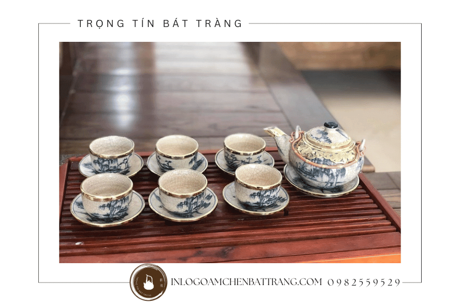 Ấm chén bọc đồng Bát Tràng là gì?