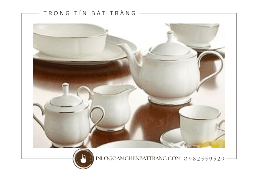 Ấm chén in logo làm quà tặng cho khách hàng mang nhiều tầng ý nghĩa
