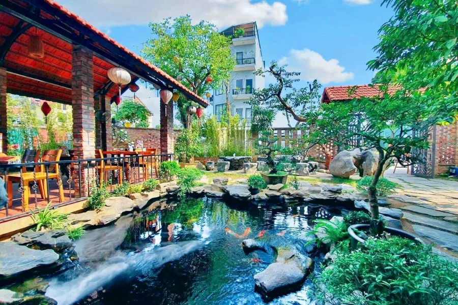 Chụp ảnh cháy máy với TOP 5 quán cà phê cá Koi tại Hà Nội Thạch Mộc Cafe