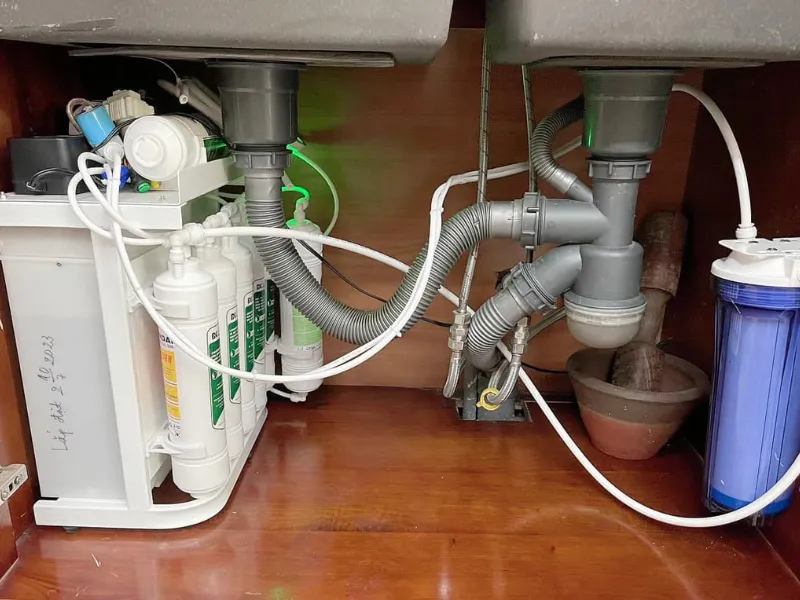 Sự kết hợp hoàn hảo giữa hiệu suất và tiện ích - máy lọc nước âm tủ đem lại nước sạch ngay tại ngôi nhà của bạn! Sự kết hợp hoàn hảo giữa hiệu suất và tiện ích - máy lọc nước âm tủ đem lại nước sạch ngay tại ngôi nhà của bạn!