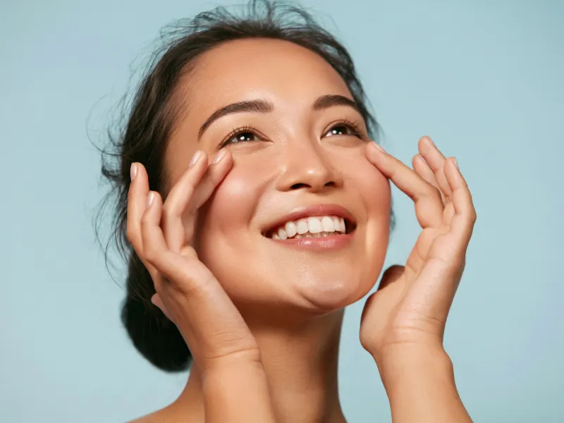 Ozone giúp làn da bạn trở nên rạng rỡ và tươi trẻ hơn. Ozone giúp làn da bạn trở nên rạng rỡ và tươi trẻ hơn.