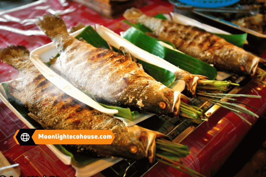 Thưởng thức những món ăn thơm ngon, hấp dẫn ở Bản Lác Mai Châu. Thưởng thức những món ăn thơm ngon, hấp dẫn ở Bản Lác Mai Châu.