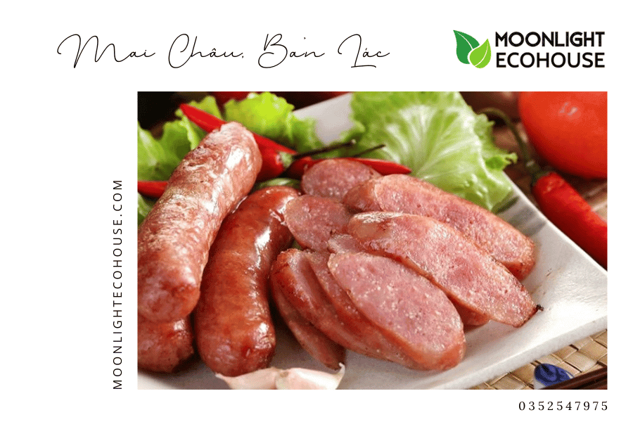 Hòa mình vào không gian ấm áp và thưởng thức món Lạp Sườn truyền thống.