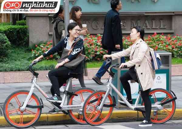 Người Nhật Bản đi xe đạp đi làm 2
