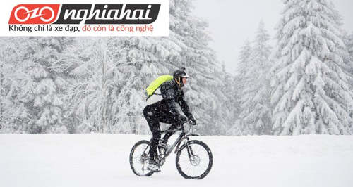 8 mẹo vặt hàng đầu giúp bạn đạp xe trên tuyết 1