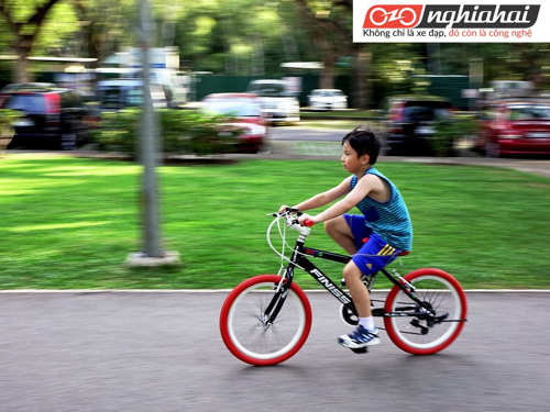 Bạn có biết trẻ em đi xe đạp có rất nhiều lợi íchBạn có biết trẻ em đi xe đạp có rất nhiều lợi 2