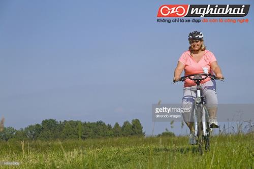 Cô nàng béo đạp xe đạp 2