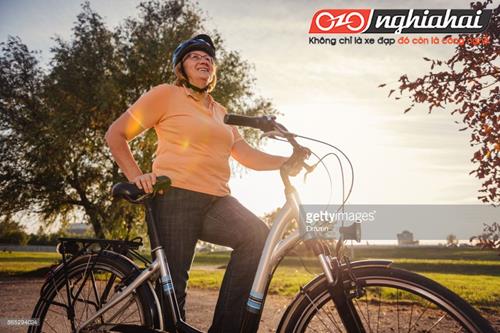 Cô nàng béo đạp xe đạp 4