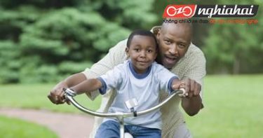 Làm thế nào để dạy một đứa trẻ cách đi xe đạp khi chúng không hề thích thú 1