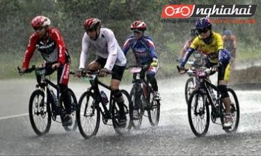 Những điều cần chú ý khi đi xe đạp vào trời mưa 3
