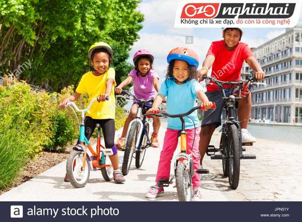 Tư thế đi xe đạp trẻ em đúng cách 1