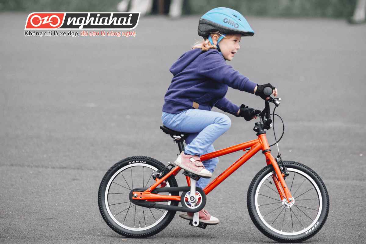 Hầu hết các chiếc xe đạp trẻ em được sản xuất từ hai loại chất liệu phổ biến là hợp kim nhôm và thép.