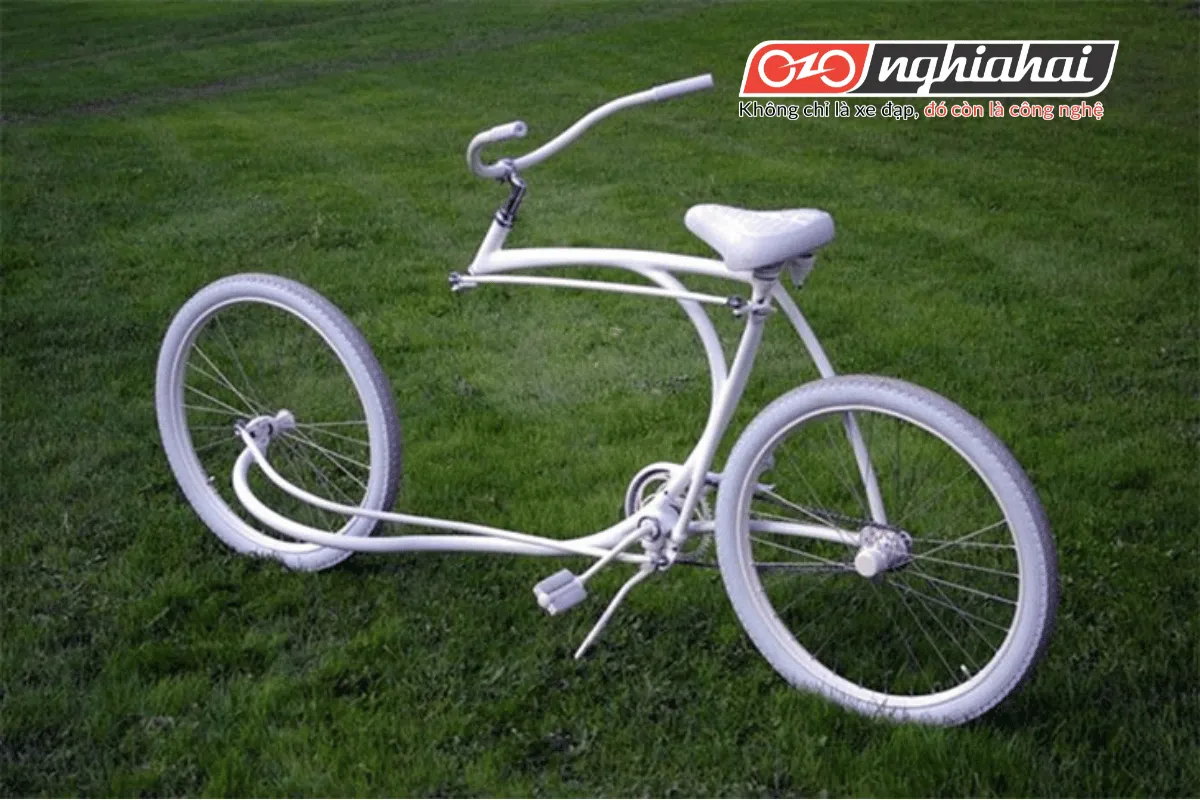 Xe đạp một bên, hay còn được gọi là "xe đạp độc bánh"