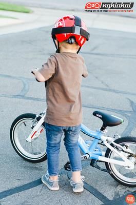 Làm thế nào để dạy con đạp xe đạp chỉ trong 9 phút?2