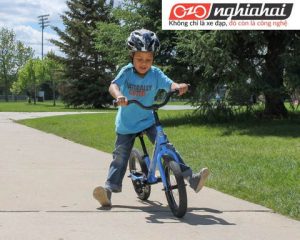 Chuẩn bị cho bé tập đi xe đạp trẻ em 1