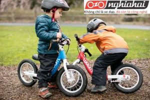 Những tính năng của xe đạp trẻ em cân bằng 1