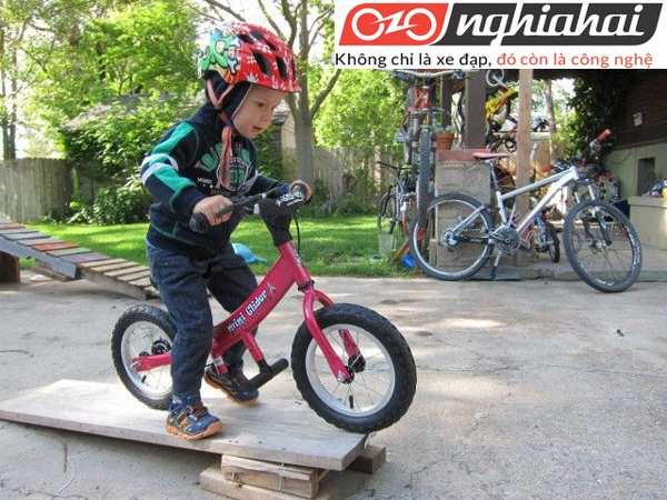Những xe đạp cân bằng cho bé 3 tuổi 3