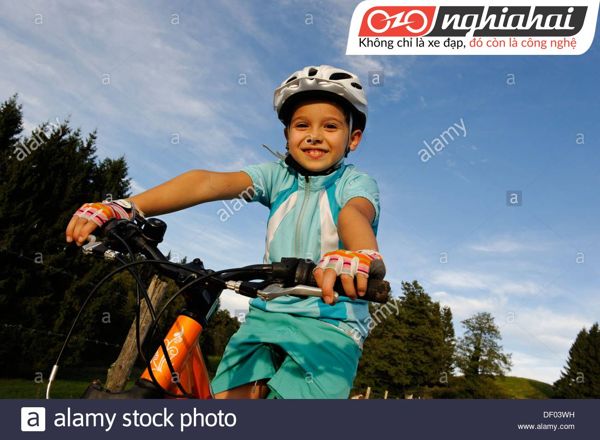 Cách kiểm tra an toàn khi cho bé đi xe đạp 3