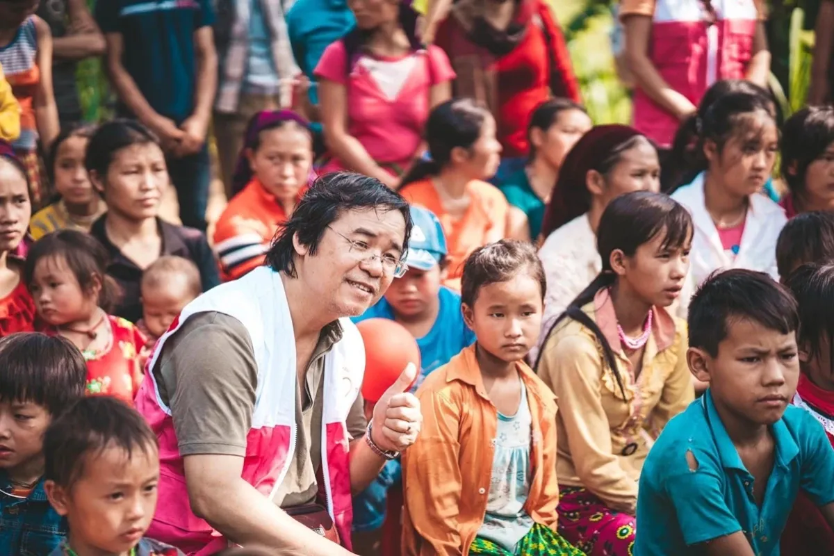 Nhân ái là gì | Giải đáp vì sao cần phải sống có lòng nhân ái |