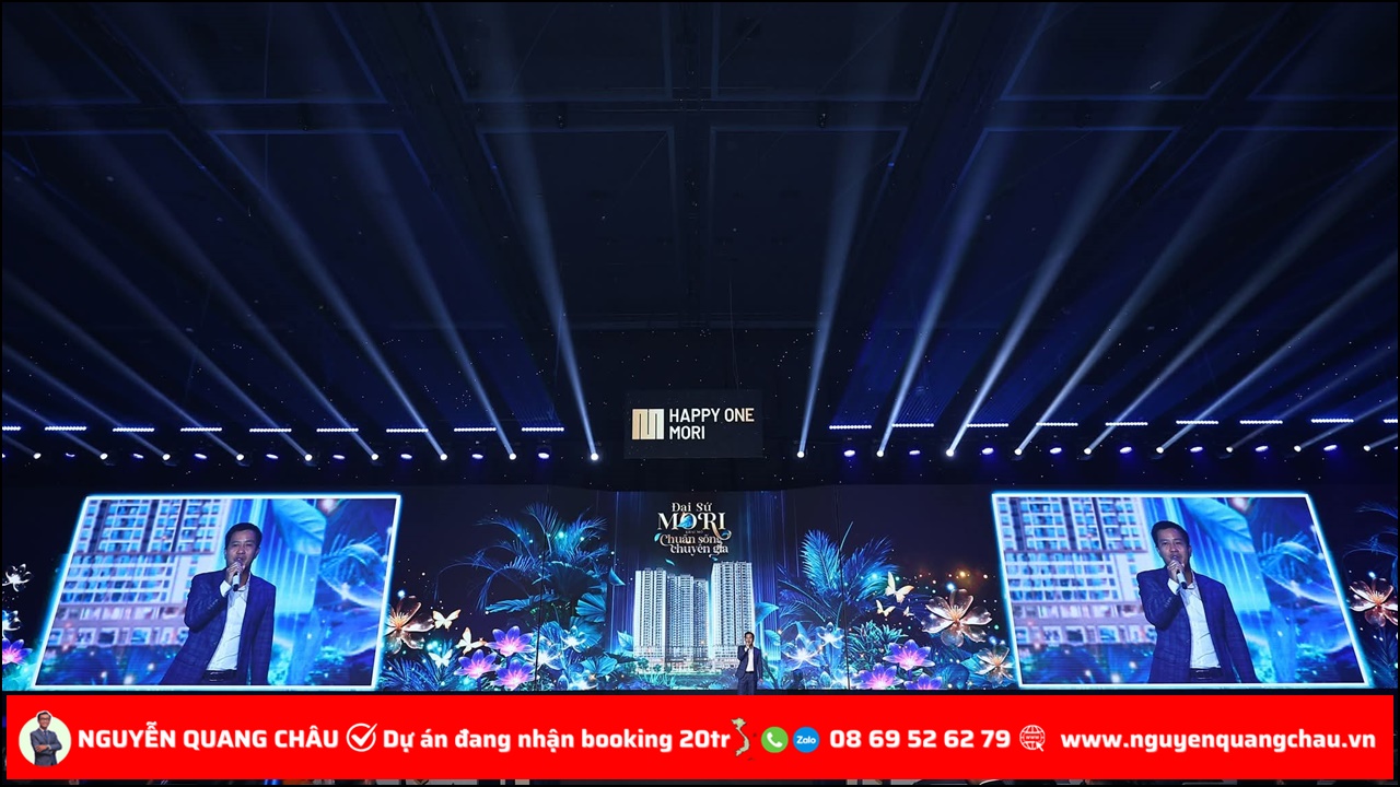 🌟 3.000 Đại sứ – Một khởi đầu bùng nổ cho hành trình “Hạnh phúc sống chuẩn Mori”  Cuối tuần qua, không khí tại sự kiện ra quân dự án Happy One Mori thật sự “nóng” hơn bao giờ hết khi gần 3.000 Đại sứ Mori từ cả hai miền Nam – Bắc cùng quy tụ, chính thức khởi động chiến dịch triển khai đại dự án biểu tượng của Vạn Xuân Group. Không chỉ là một lễ ra quân hoành tráng, sự kiện còn đánh dấu bước ngoặt chiến lược cho hành trình lan tỏa giá trị sống hạnh phúc – chuẩn mực – hiện đại, nơi mỗi Đại sứ Mori trở thành người dẫn đường kiến tạo cộng đồng cư dân chuyên gia tương lai tại Lái Thiêu.  🏙️ Happy One Mori – Biểu tượng sống mới giữa trung tâm Lái Thiêu  Nằm tại vị trí chiến lược khu Đông Bắc TP.HCM, Happy One Mori do Vạn Xuân Group phát triển là dấu ấn tiếp nối chuỗi thành công của thương hiệu bất động sản tiên phong này. Từ dự án, cư dân chỉ mất vài phút kết nối đến:  🚆 Tuyến Metro số 2 – trục giao thông huyết mạch tương lai kết nối TP.HCM – Bình Dương.  🛍️ AEON Mall – trung tâm mua sắm, giải trí hàng đầu khu vực.  🏭 KCN VSIP – nơi hội tụ hàng chục nghìn chuyên gia, kỹ sư và nhà đầu tư nước ngoài.  Với lợi thế kết nối hoàn hảo, Happy One Mori không chỉ là tổ ấm lý tưởng cho thế hệ chuyên gia trẻ, mà còn là cơ hội đầu tư bền vững trong bối cảnh bất động sản trung tâm Lái Thiêu đang bứt phá mạnh mẽ.  🌿 “Happy One Mori” – Khi chuẩn sống Nhật Bản hòa cùng tinh thần hạnh phúc Việt  Lấy cảm hứng từ triết lý “Mori” – nghĩa là rừng cây, nơi sự an lành khởi sinh – dự án hướng đến cuộc sống cân bằng giữa tiện nghi đô thị và an nhiên nội tâm. Tại đây, cư dân được tận hưởng không gian sống:  🌳 Mảng xanh bao phủ, với khu vườn thiền, lối dạo bộ và hồ cảnh quan.  🏊‍♂️ Tiện ích hiện đại chuẩn resort: hồ bơi tràn, gym – spa cao cấp, khu vui chơi trẻ em, khu BBQ ngoài trời.  🏢 Thiết kế thông minh – tinh tế đậm phong cách Nhật Bản, tối ưu ánh sáng, gió trời và công năng.  🔥 “Đại sứ Mori” – Sứ mệnh lan tỏa phong cách sống chuyên gia  Chiến dịch Đại sứ Mori không chỉ là hoạt động kinh doanh, mà là hành trình truyền cảm hứng – nơi mỗi Đại sứ trở thành người kể câu chuyện về hạnh phúc, giá trị sống bền vững và chuẩn mực chuyên nghiệp. Với năng lượng trẻ trung, chuyên nghiệp và khát vọng cống hiến, lực lượng 3.000 Đại sứ Mori chính là động lực tiên phong, lan tỏa tinh thần “Happy One – Sống chuẩn hạnh phúc” đến từng khách hàng, từng gia đình.  💫 Vạn Xuân Group – Kiến tạo giá trị sống chuẩn mực Việt  Trải qua hơn một thập kỷ phát triển, Vạn Xuân Group đã khẳng định vị thế với chuỗi dự án chất lượng tại TP.HCM và Bình Dương, mang triết lý “Lấy con người làm trung tâm, lấy hạnh phúc làm đích đến”. Happy One Mori chính là minh chứng tiếp theo cho hành trình đó – nơi chất lượng sống, không gian xanh và cộng đồng tinh hoa cùng hội tụ, kiến tạo nên một biểu tượng sống mới giữa lòng Lái Thiêu phồn vinh.  🌈 Happy One Mori – Nơi hạnh phúc bắt đầu từ sự cân bằng  “Hạnh phúc không phải là điểm đến, mà là hành trình sống trọn từng ngày.” Happy One Mori – biểu tượng cho cuộc sống hiện đại, tinh tế và cân bằng của thế hệ chuyên gia Việt Nam hôm nay.