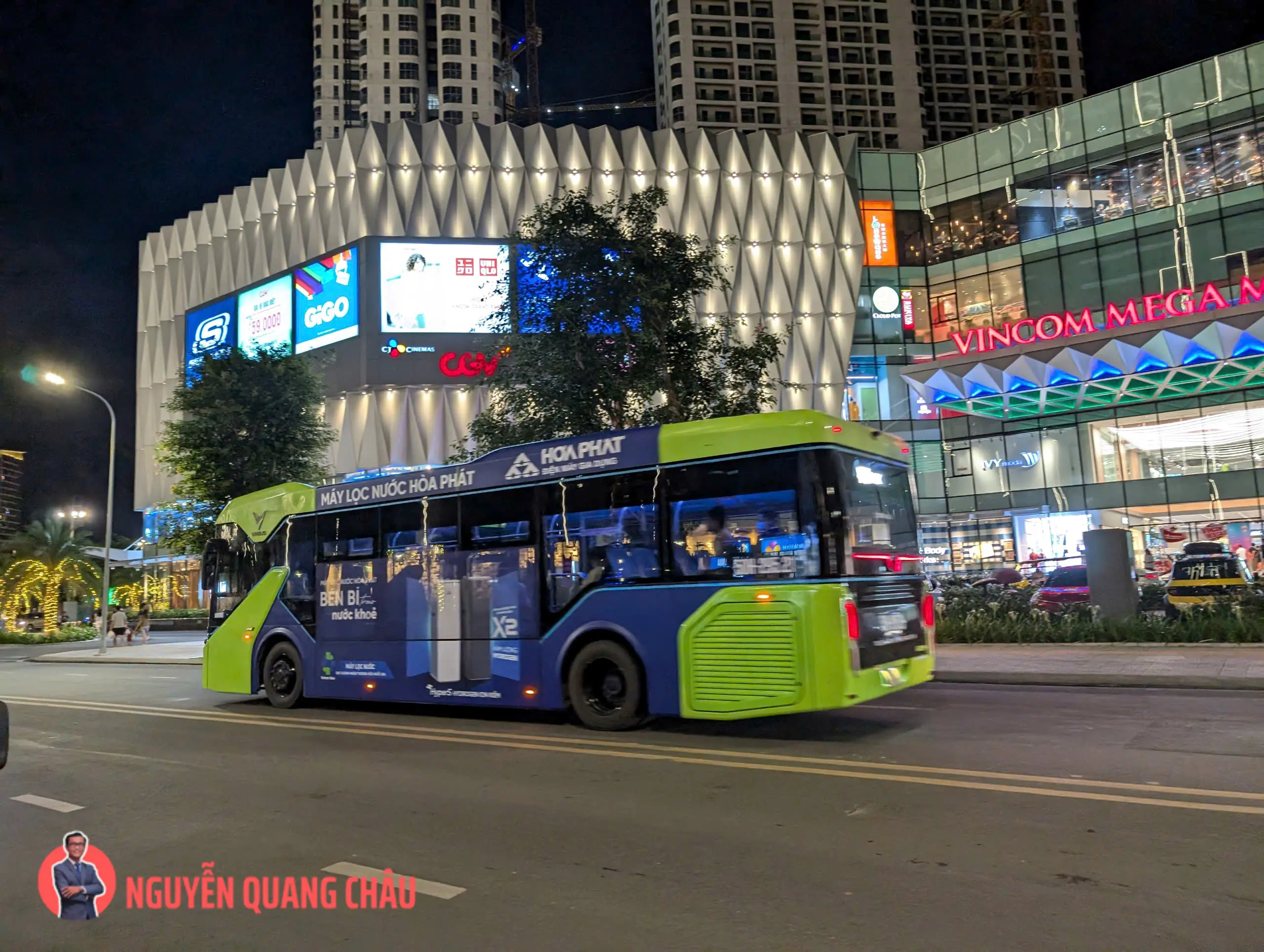 Can biet tuyen xe VinBus Grand Park Giai Phap Di Chuyen Xanh 4