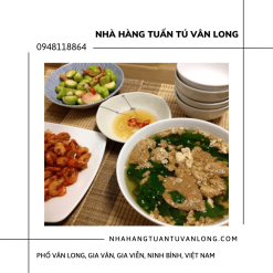 Canh cua đầm Vân Long Ninh Bình