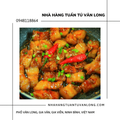 Thịt ba chỉ rang cháy cạnh đầm Vân Long Ninh Bình