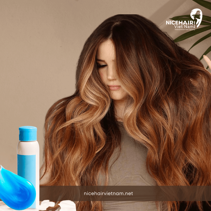 Enhancing warm tones with blue shampoo