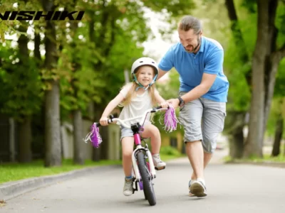Lưu ý khi dạy trẻ em đi xe đạp để con tự tin & an toàn
