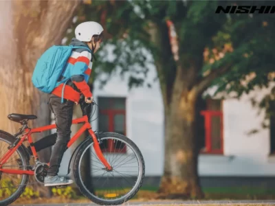 Nên dạy con cách an toàn để tự đi xe đạp đến trường