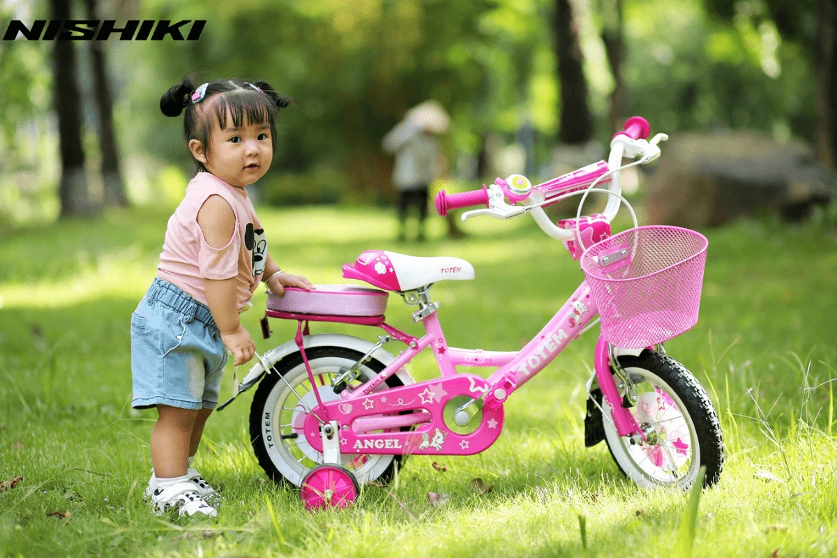 Có nên lắp bánh phụ cho xe đạp trẻ em hay không? Cách lắp bánh phụ cho xe đạp trẻ em đơn giản Tìm hiểu về bánh phụ của xe đạp trẻ em