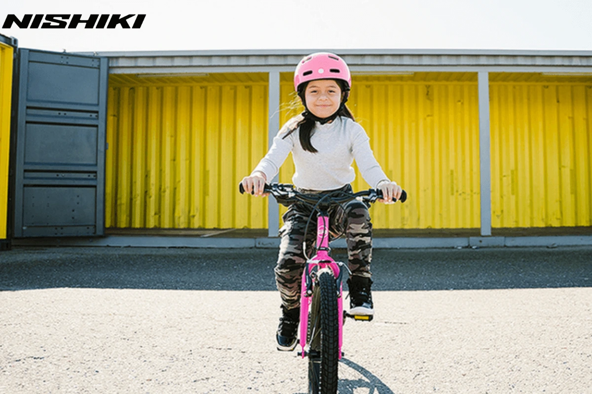 Lưu ý về an toàn cho trẻ khi đi xe đạp, trượt băng và xe scooter Lưu ý khi sử dụng xe đạp