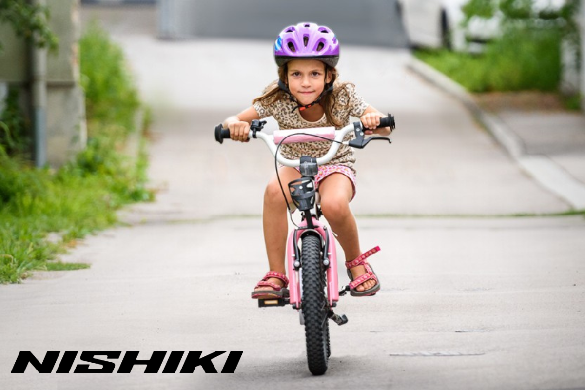 Xe đạp trẻ em là gì? Những điều ba mẹ cần lưu ý khi cho con đi xe đạp