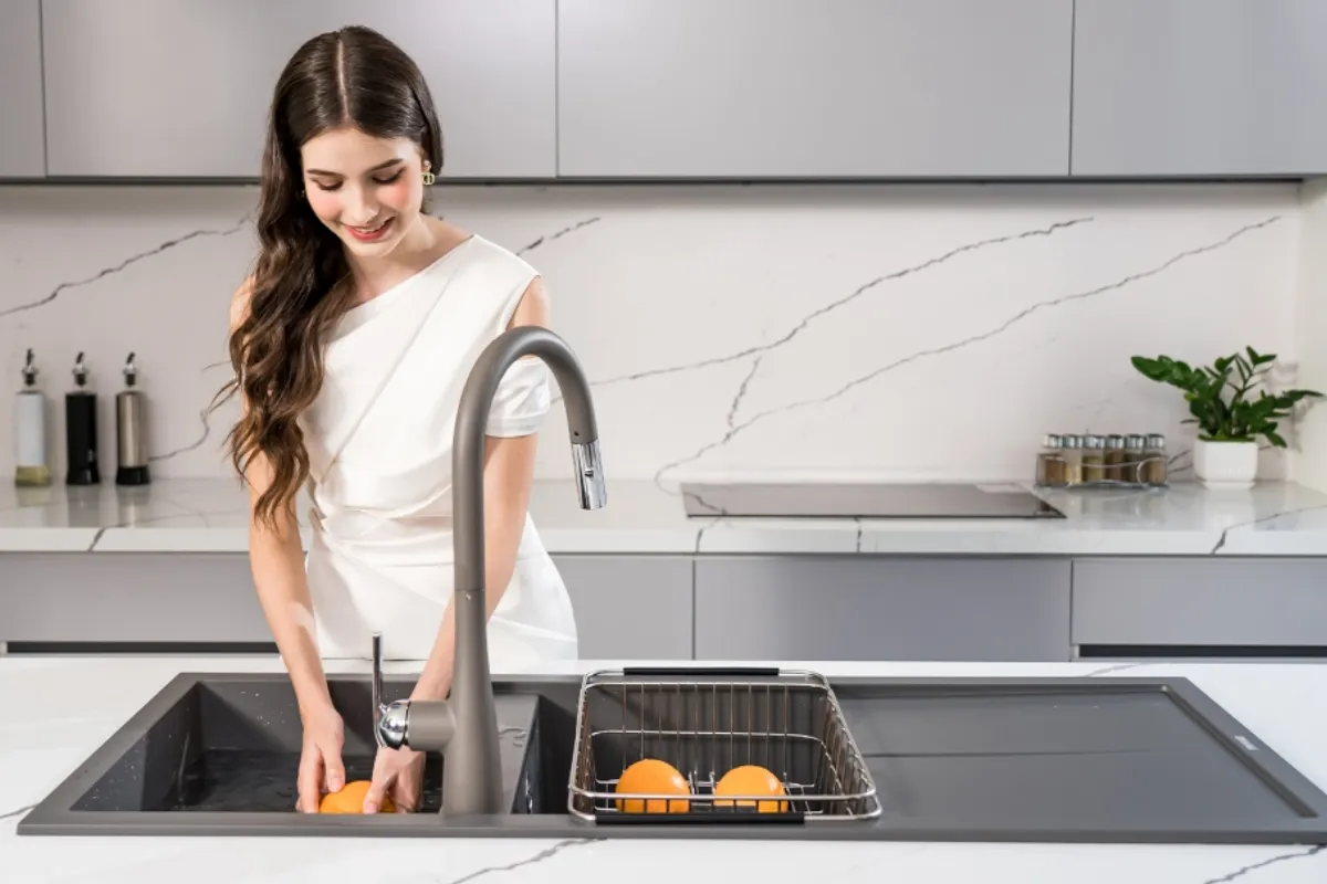 Có nên sử dụng vòi chậu rửa bát nóng lạnh không (2) 1 Có nên sử dụng vòi chậu rửa bát nóng lạnh không (2) 1