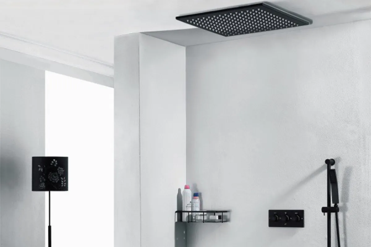 Thiết kế đơn giản và tinh tế của sen âm trần tạo nên một không gian phòng tắm sạch sẽ và thanh lịch Thiết kế đơn giản và tinh tế của sen âm trần tạo nên một không gian phòng tắm sạch sẽ và thanh lịch