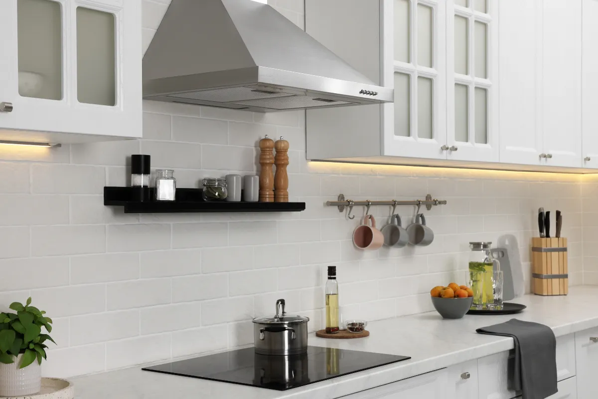 Nhu cầu sử dụng máy hút mùi của mỗi gia đình có sự khác biệt lớn, tùy thuộc vào thói quen nấu nướng và diện tích không gian bếp. Nhu cầu sử dụng máy hút mùi của mỗi gia đình có sự khác biệt lớn, tùy thuộc vào thói quen nấu nướng và diện tích không gian bếp.