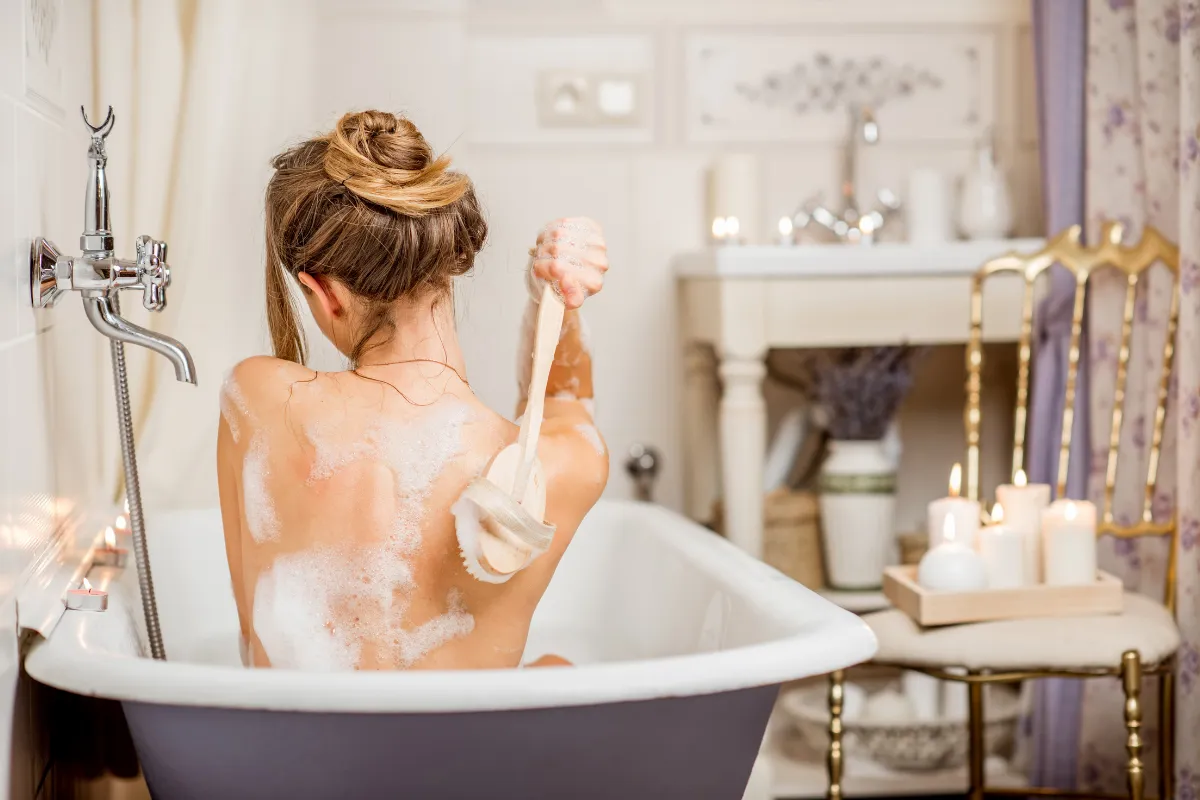 Tắm bồn còn là một phương pháp làm đẹp tự nhiên rất hiệu quả Tắm bồn còn là một phương pháp làm đẹp tự nhiên rất hiệu quả