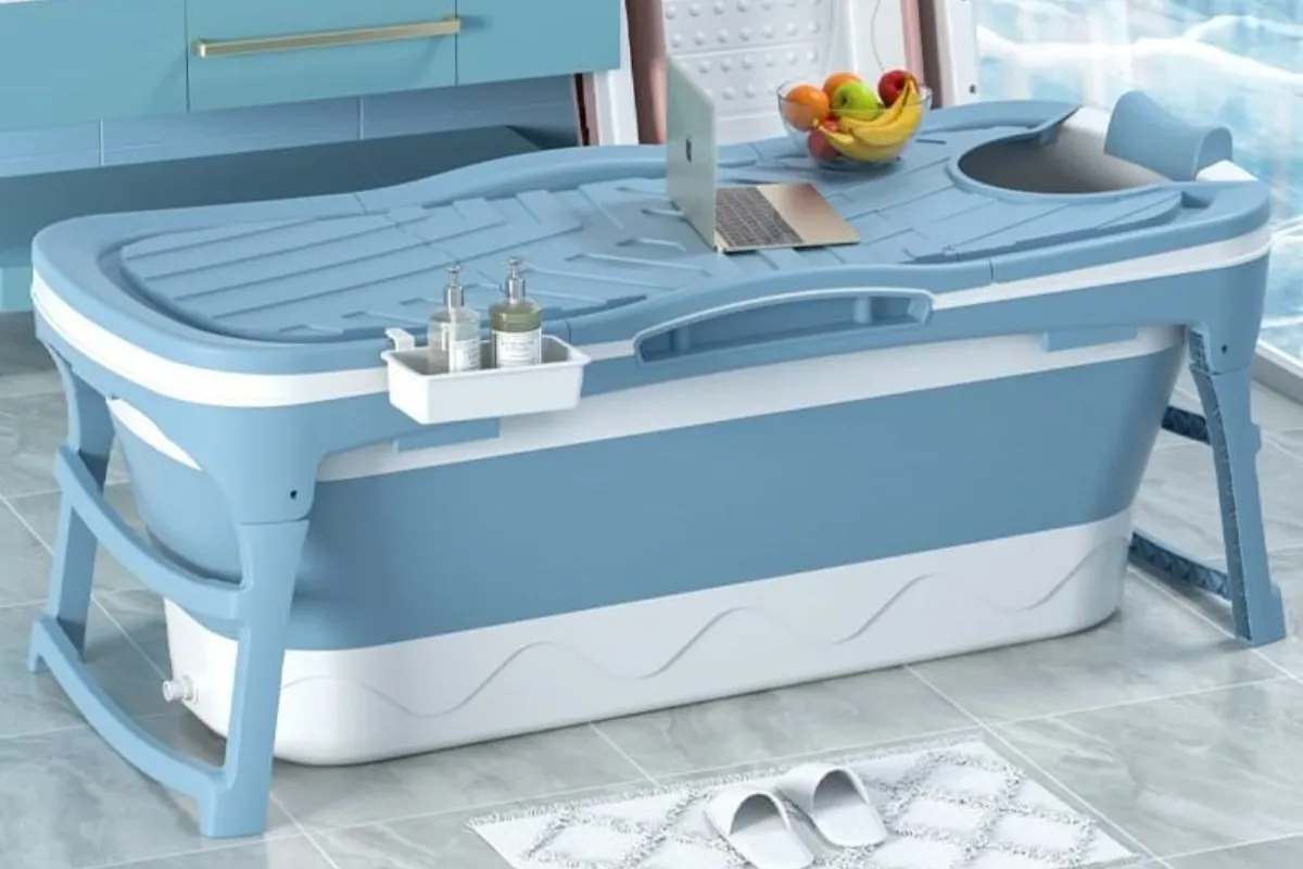 Hiện nay, trên thị trường có nhiều loại bồn tắm gấp gọn với kiểu dáng và tính năng khác nhau Hiện nay, trên thị trường có nhiều loại bồn tắm gấp gọn với kiểu dáng và tính năng khác nhau