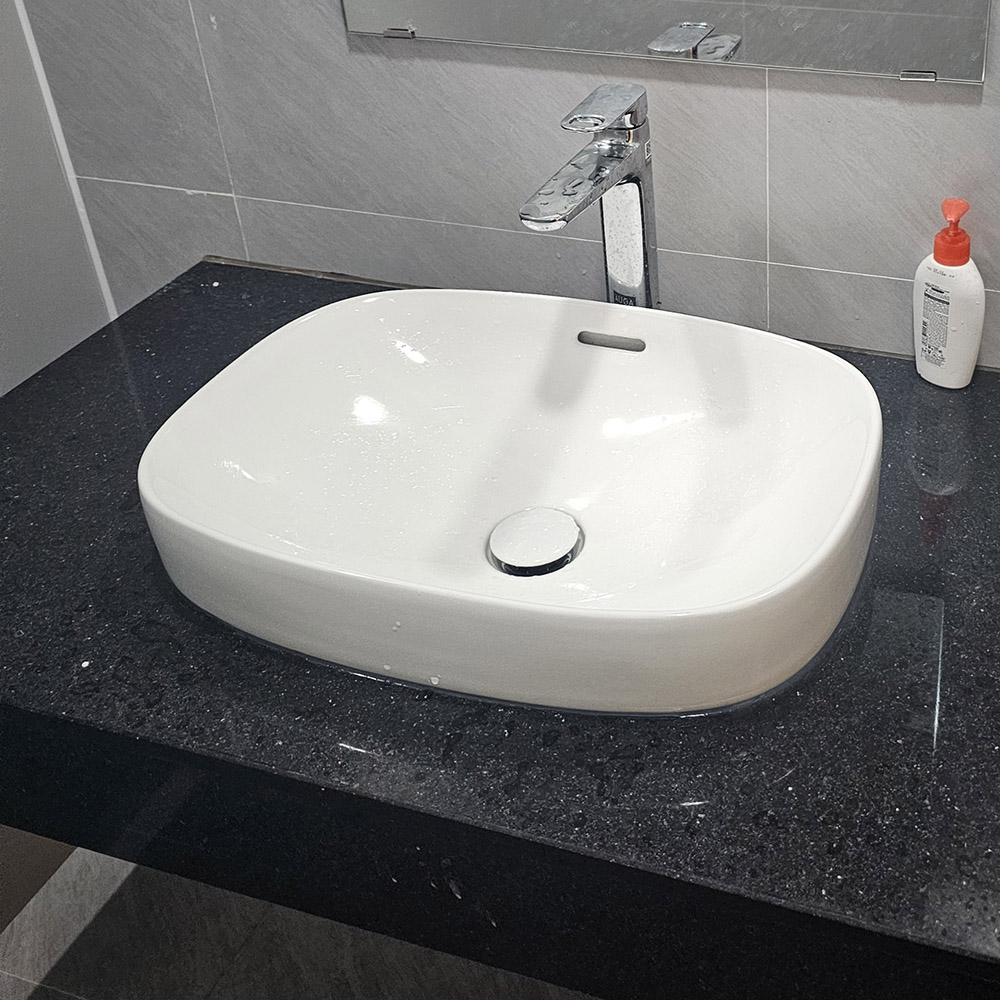 Lavabo sứ trắng cao cấp
