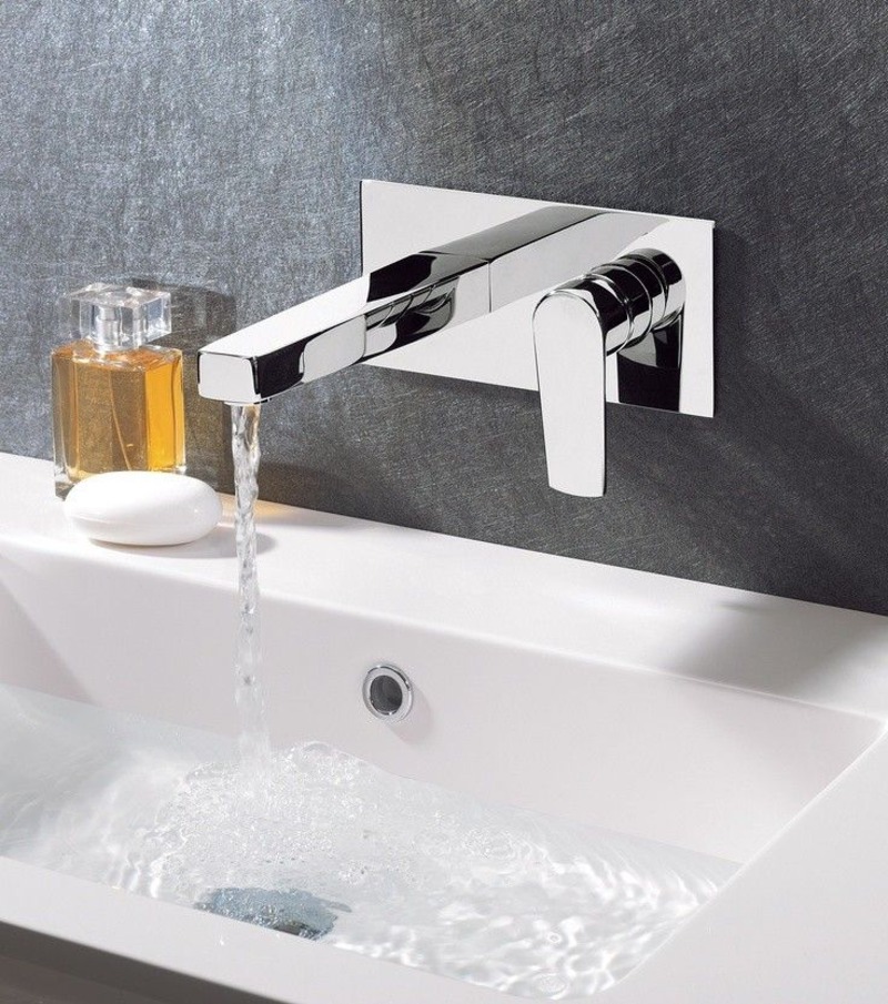 vòi lavabo gắn tường