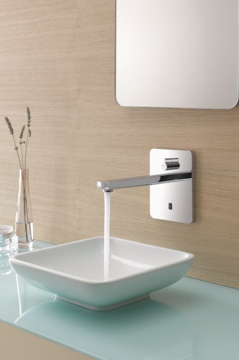 vòi lavabo gắn tường