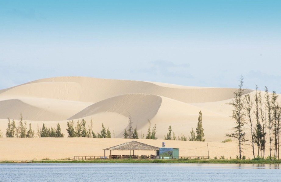 Hướng dẫn du lịch Bàu Trắng – Bàu Sen, Mũi Né, Lâm Đồng 2025