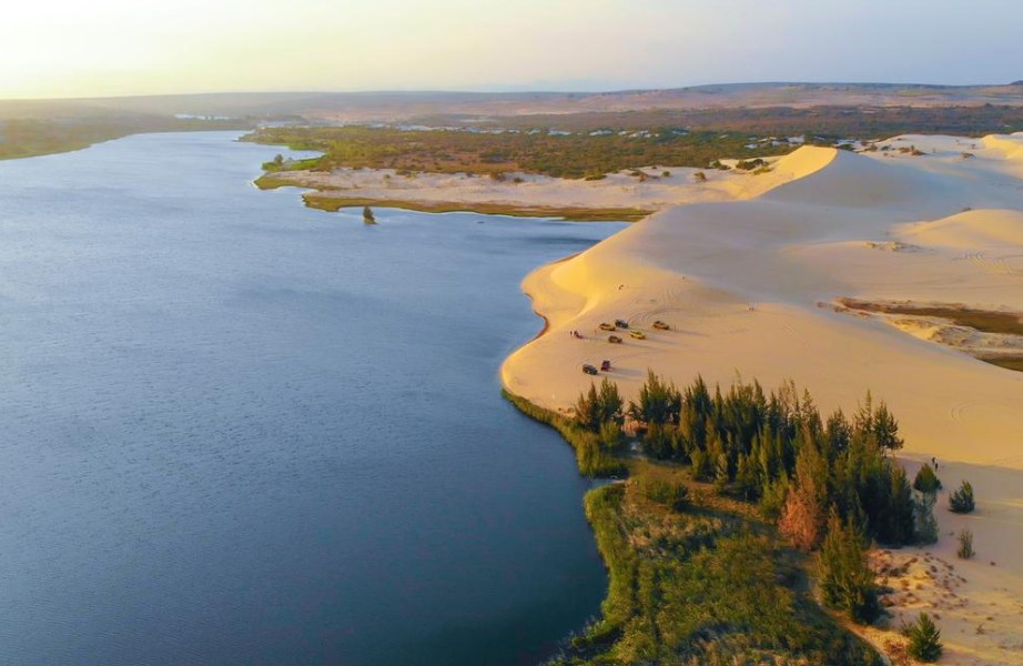 Hướng dẫn du lịch Bàu Trắng – Bàu Sen, Mũi Né, Lâm Đồng 2025