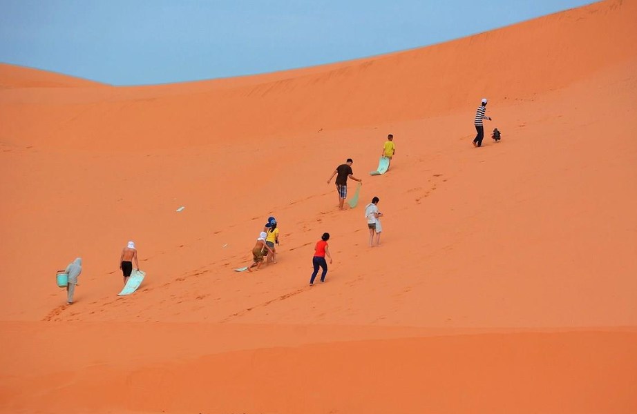 Di chuyển đến Đồi Cát Hồng, Mũi Né 2025