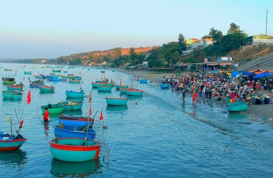 Ghé Thăm Làng chài Mũi Né