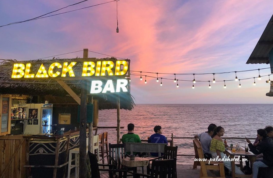 Lê La Các Quán Cafe Bar