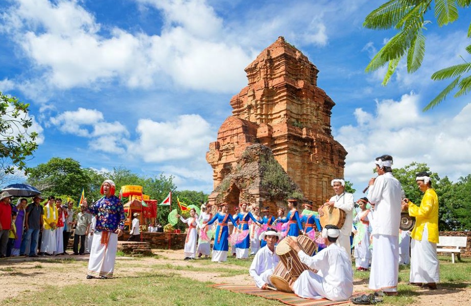 Tháp Poshanư, Mũi Né, Lâm Đồng